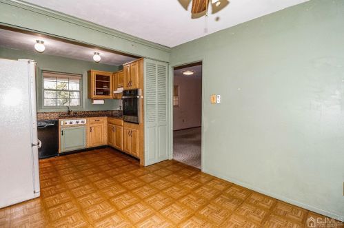 4 Cymbeline Dr, Old Bridge NJ  08857-2704 exterior