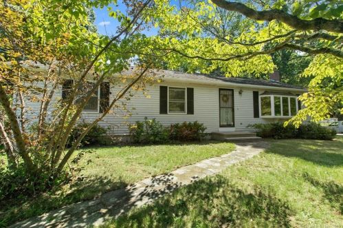 122 Morris Hubbard Rd, Higganum, CT 06441-4369
