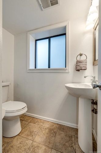 1627 Norfolk St, Denver CO 80016-1471 exterior