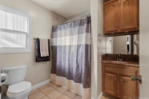 8825 Colbath Ave, Van Nuys, CA 91402-2609