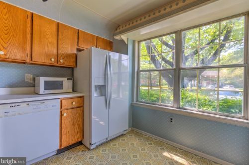 55 Quince Ct, Lawrence Township NJ  08648-4803 exterior