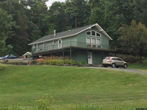 743 Barton Hill Rd, Braman Corners, NY 12053-2707