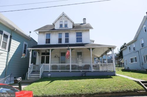 520 1st Ave, Parkesburg, PA 19365-1206