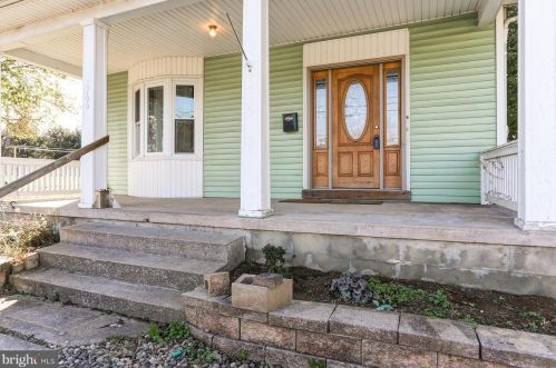 366 7th St, Harrisburg, PA 17113-2011
