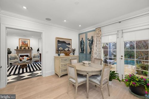 3210 R St, Washington DC  20024-3419 exterior