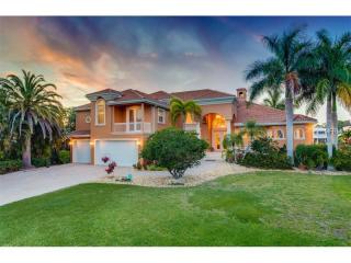 1765 Southpointe Dr, Sarasota, FL 34231-5335