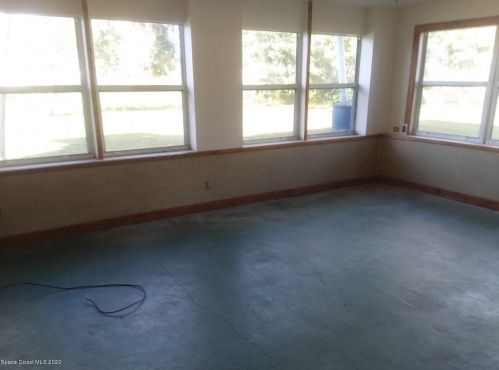 2860 Citrus Dr, Titusville, FL 32796-1702