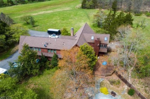 180 Cowperthwaite Rd, Bedminster NJ  07921-2904 exterior