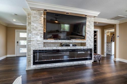 17320 Whirley Rd, Lutz FL  33558-4827 exterior