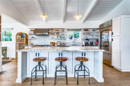 600 Anderson St, Manhattan Beach CA  90266-5934 exterior