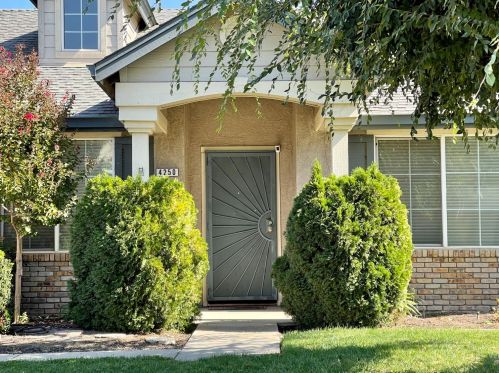 4250 Ferreira Ranch Dr, Turlock, CA 95382-7277
