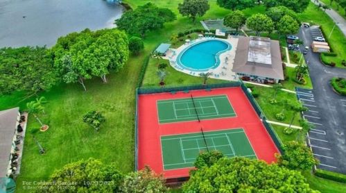 5409 Lakefront Blvd, Delray Beach FL  33484-2647 exterior