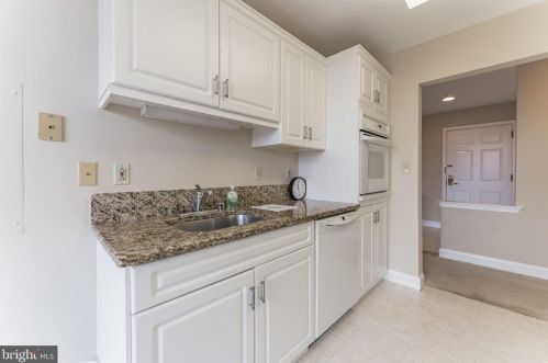 2332 Windrow Dr, Princeton NJ  08540-5019 exterior