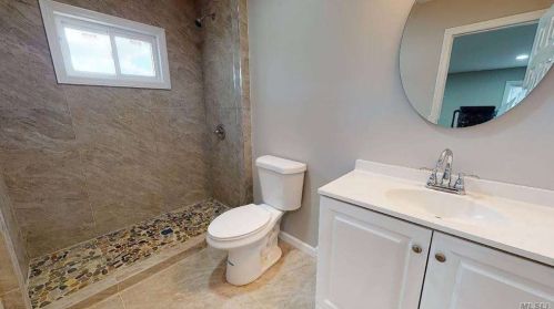 141 25 St, Wheatley Heights NY  11798-3802 exterior