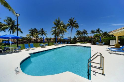 731 Cable Beach Ln, West Palm Beach FL  33410-3412 exterior