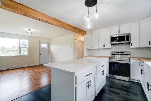 1410 White Rd, Darbydale OH  43123-8997 exterior