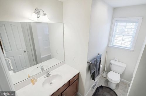 30 Centre Ct, Red Lion PA  17356-8949 exterior