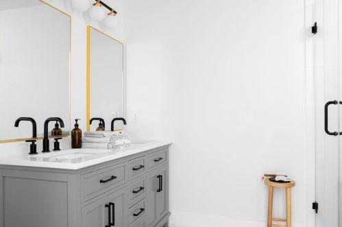 2300 Fair Oaks Dr, Austin TX 78745-2754 exterior