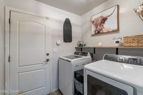 7498 Giachery Ave, Tucson AZ  85747-5613 exterior