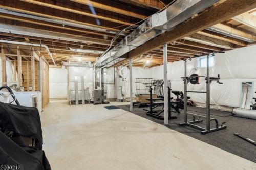 38 Walnut St, Little Falls NJ  07424-1402 exterior