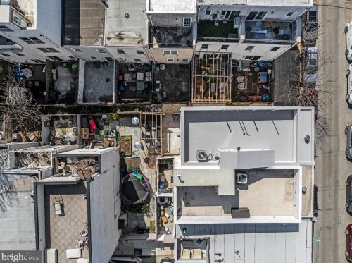 1155 18th St, Philadelphia PA  19146-3052 exterior