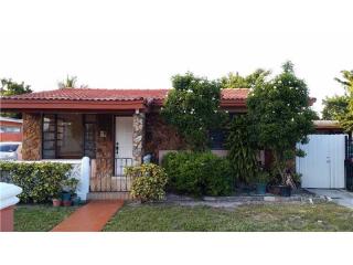 417 3rd St, Hialeah, FL 33010-5311