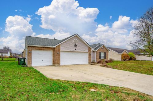 8692 Gingerwood Ct, Franklin, OH 45005-7911