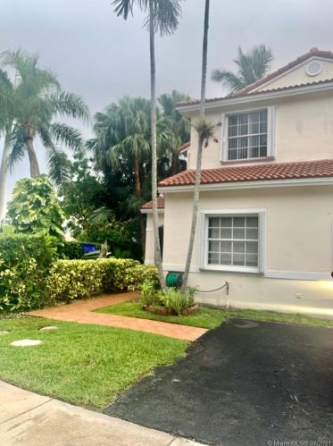 18010 11th Ct, Hollywood FL  33029-4408 exterior