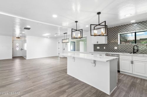 341 Tucson Blvd, Tucson AZ 85713-2065 exterior