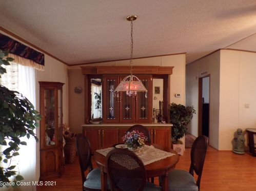 1017 Dracena Dr, Sebastian, FL 32976-7710
