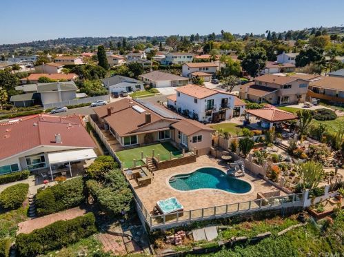 5087 Silver Arrow Dr, Rancho Palos Verdes CA  90275-3737 exterior