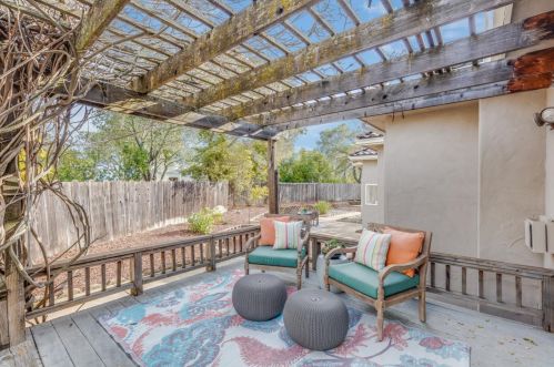 21461 Saratoga Hills Rd, Saratoga CA  95070-5377 exterior