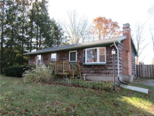 12 Hickory Ln, Bozrah CT  06334-1320 exterior