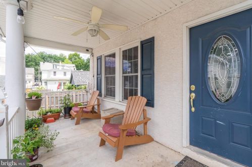 209 Greenfield Ter, Ardmore, PA 19003-1207