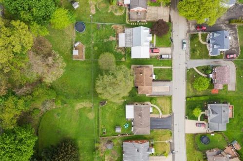 207 Maryland Dr, Glenshaw PA  15116-1723 exterior