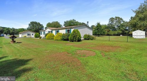 1204 Fox Hole Rd, Camden-Wy, DE 19934-3437
