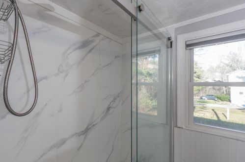 109 Brookdale Rd, Salem NH  03079-2844 exterior