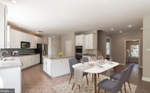 34905 Gidney Ct, Round Hill, VA 20141-2588