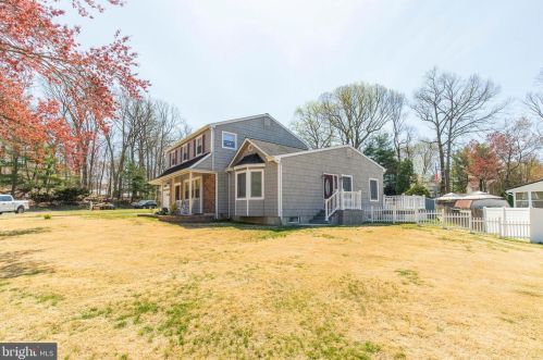 19 Lee Ann Dr, Blenheim NJ  08012-5353 exterior