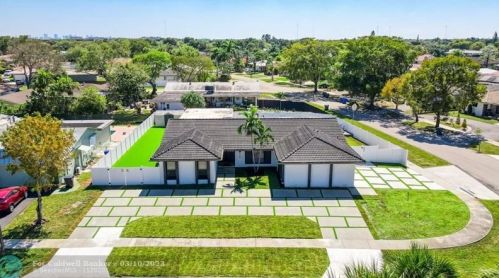 5140 37th St, Hollywood FL  33021-2245 exterior