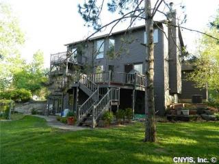 8088 Wild Lemon Ln, Manlius, NY 13104-9793