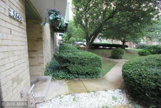 3863 Persimmon Cir, Fairfax VA  22031-4119 exterior