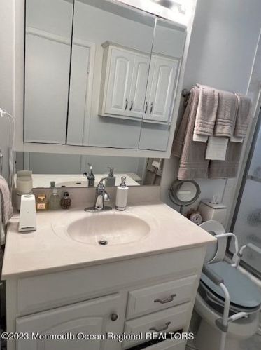 107 Manhattan St, Jackson Twp NJ  08527-2545 exterior