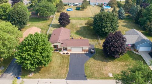 29632 Clover Ln, Waterford WI  53185-5004 exterior