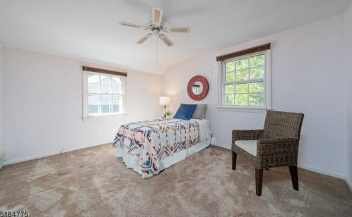 22 Rose Ter, Chatham Township NJ  07928-2070 exterior