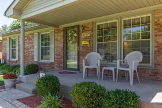 2717 Benoch Ave, Louisville, KY 40216-3003