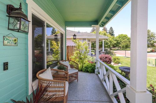 3387 Four Seasons Dr, Turlock CA  95382-9713 exterior