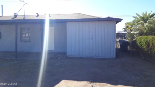 6201 29th St, Tucson AZ  85711-6815 exterior