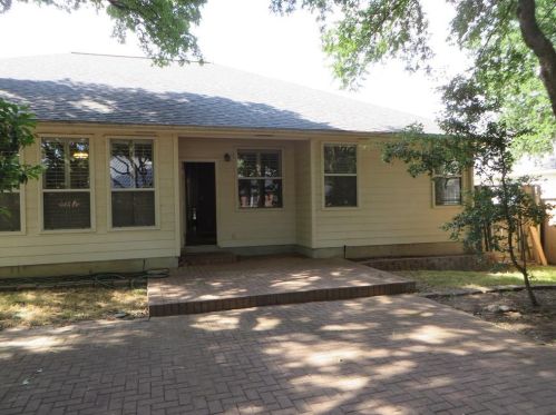 450 Logan Rd, Georgetown TX  78628-1237 exterior