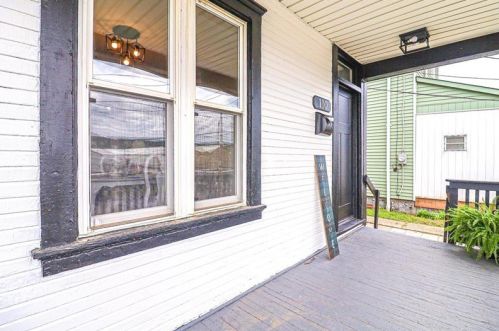 110 Park Rd, Ambridge, PA 15003-2116